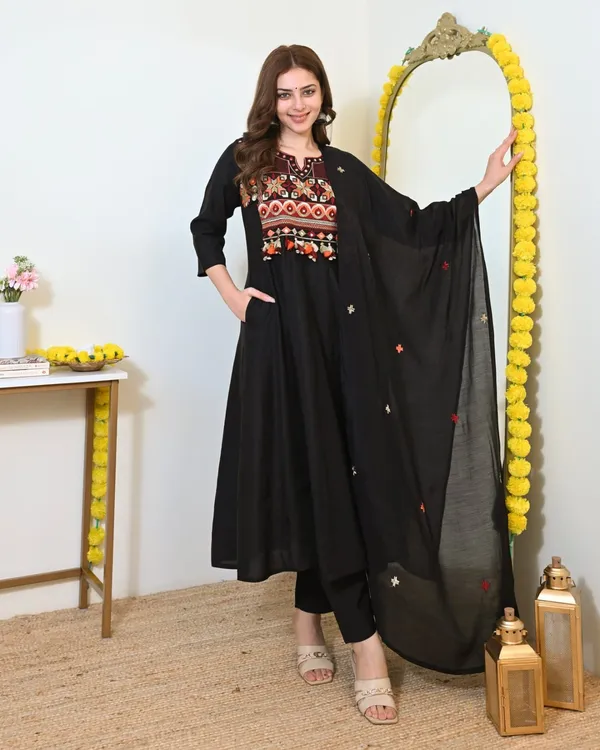 Elegant_Kurta_Pant_With_Dupatta_Suit_Set