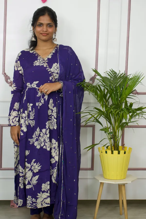Graceful_Angrakha_Charm_Anarkali_3_Piece_Set