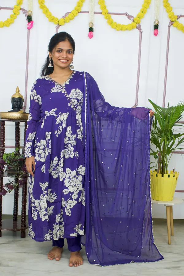 Graceful_Angrakha_Charm_Anarkali_3_Piece_Set