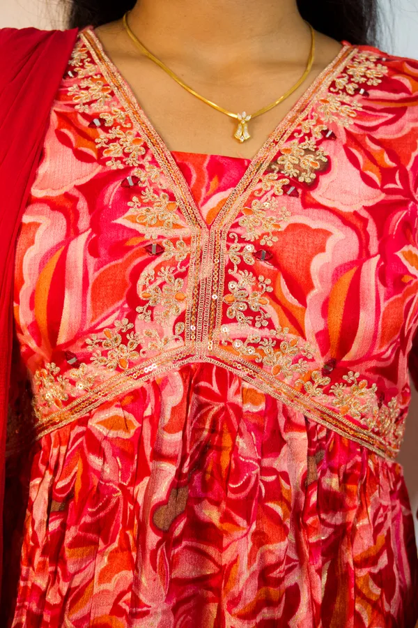 Flawless_Light_Red_Nyra_Cut_3_Piece_Set_With_Intricate_Embroidery