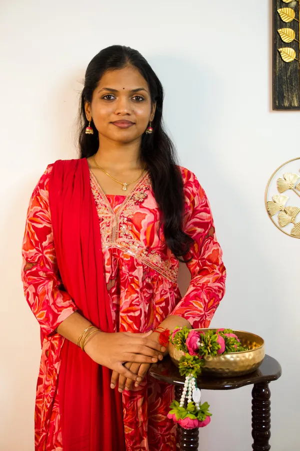 Flawless_Light_Red_Nyra_Cut_3_Piece_Set_With_Intricate_Embroidery