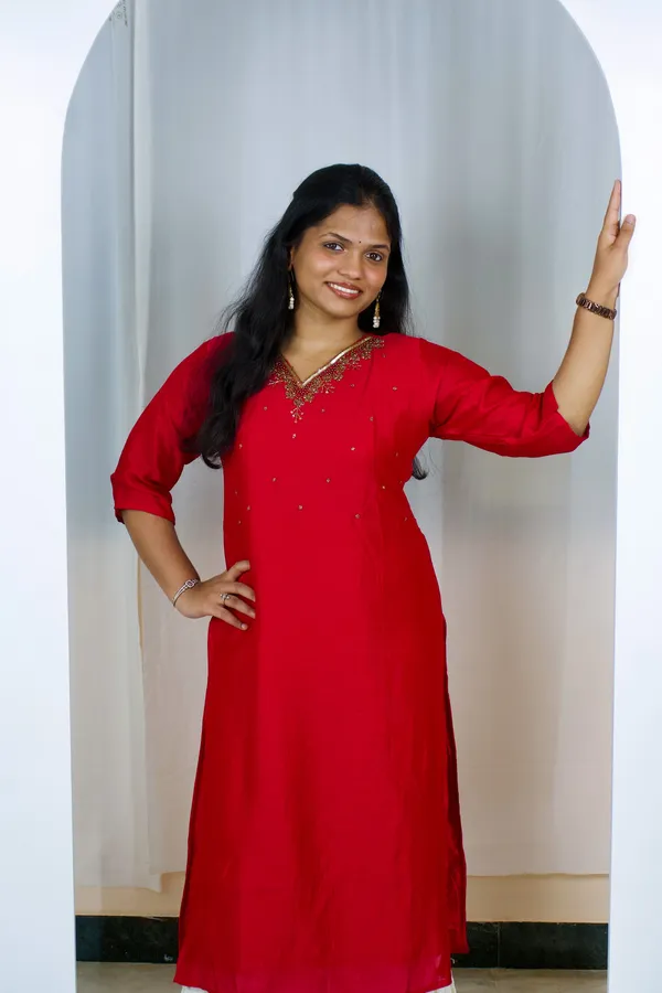 Juicy_Tomato_Chic_Vichitra_Silk_Handwork_Set