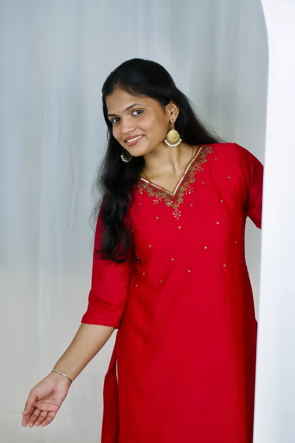 Juicy_Tomato_Chic_Vichitra_Silk_Handwork_Set