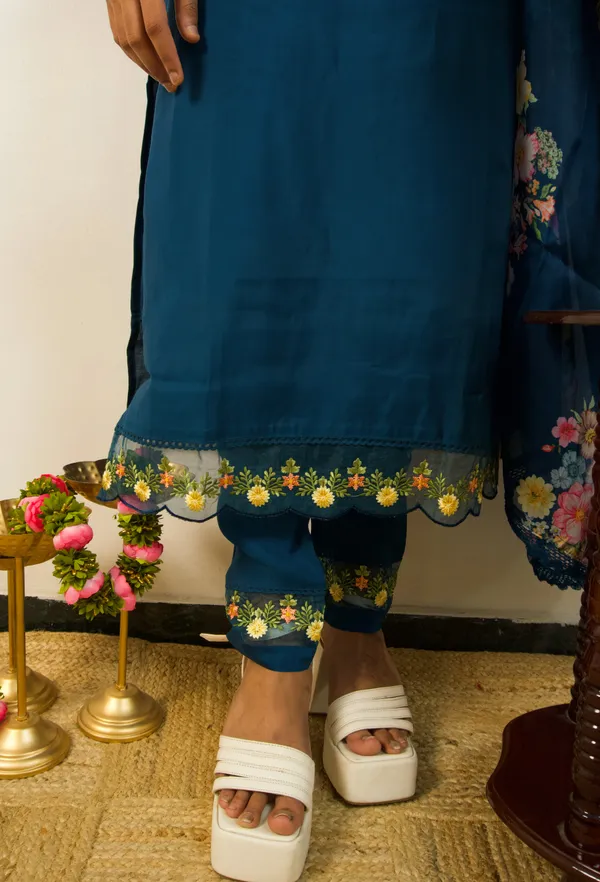 Jubilant_Teal_Full_Embroidery_3_Piece_Set