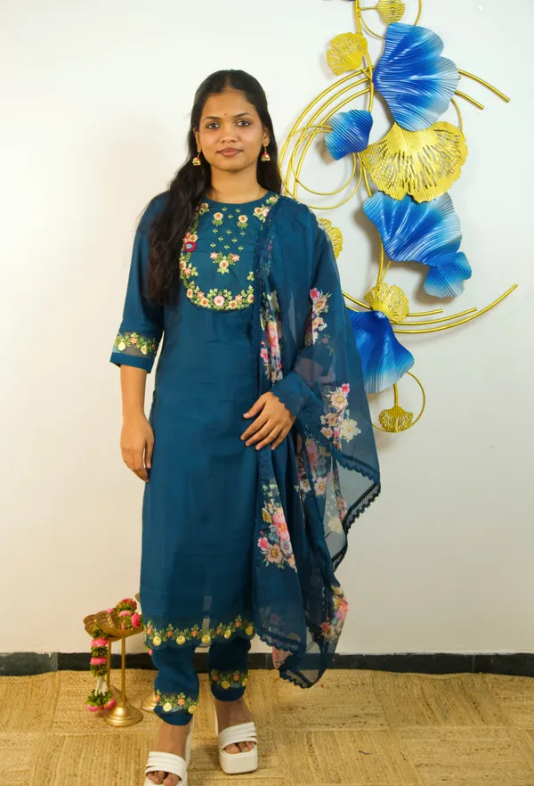 Jubilant_Teal_Full_Embroidery_3_Piece_Set