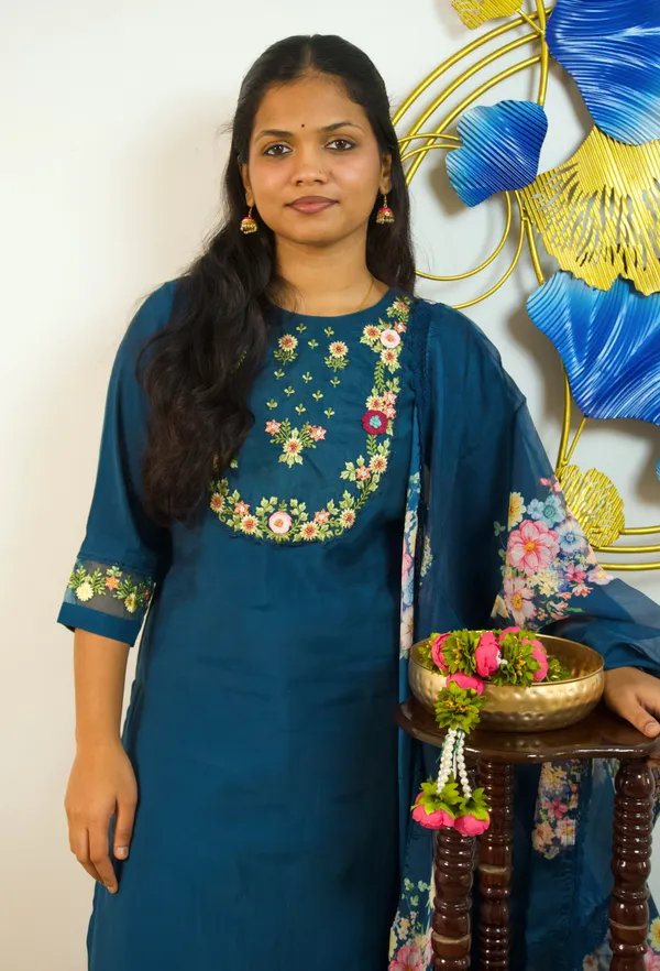 Jubilant_Teal_Full_Embroidery_3_Piece_Set