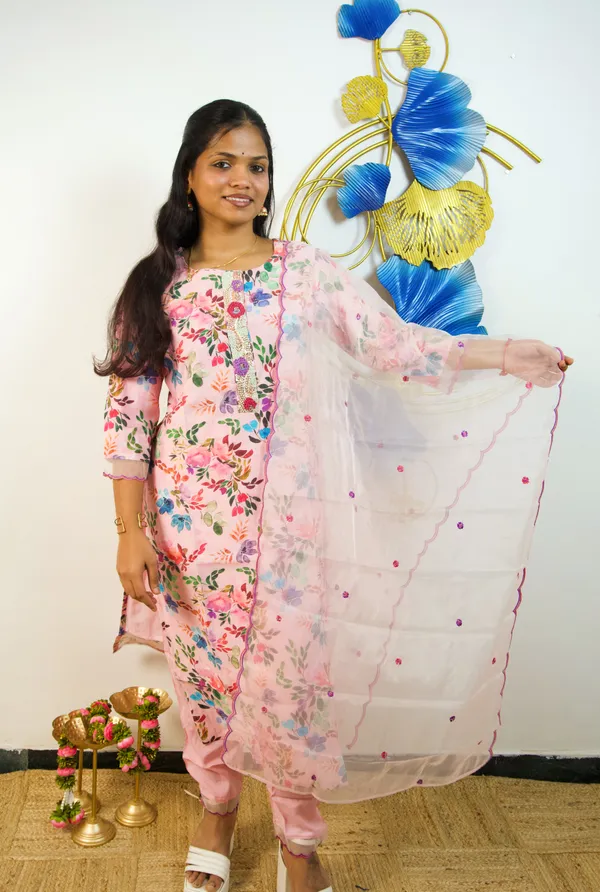 Kitty_Party_Chic_Floral_Silk_Glam_Set