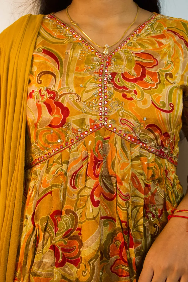 Golden_Hour_Alia_Cut_Nyra_Set