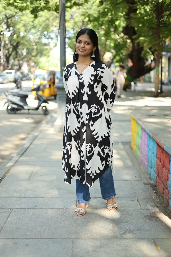 Box_Pleated_Long_Kurtis_Black