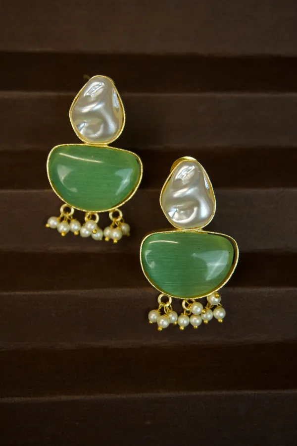 LYRA_-_AURA_-_PEARL_STATEMENT_EARRINGS_-_13