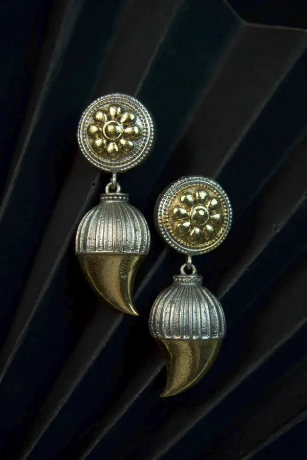 SARA_-_Dual_Toned_Premium_Sangu_Brass_Earrings