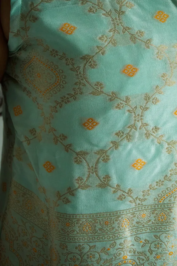 Thumbi_Onam_Wrap_Top