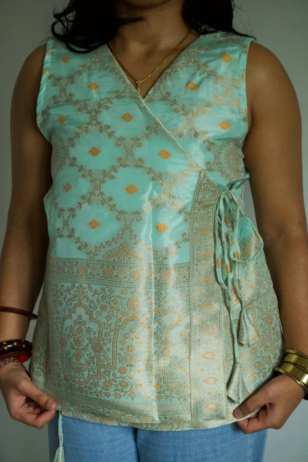 Thumbi_Onam_Wrap_Top