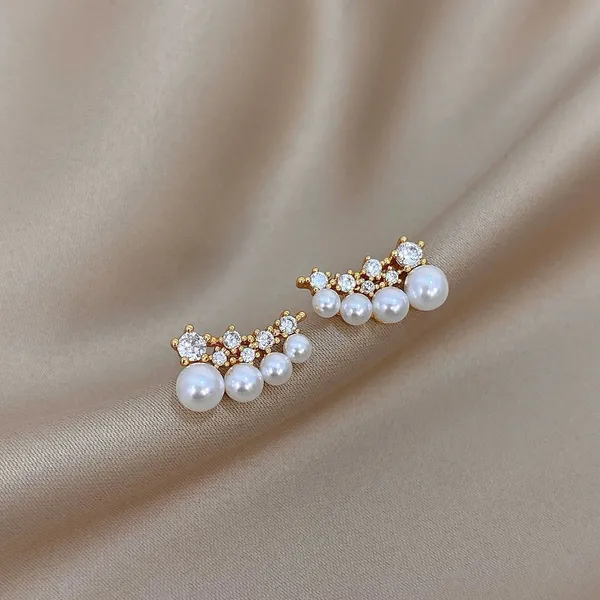 LYRA_-_AURA_-_PEARL_STATEMENT_EARRINGS_-_14
