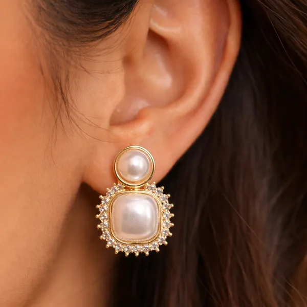 LYRA_-_AURA_-_PEARL_STATEMENT_EARRINGS_-_8
