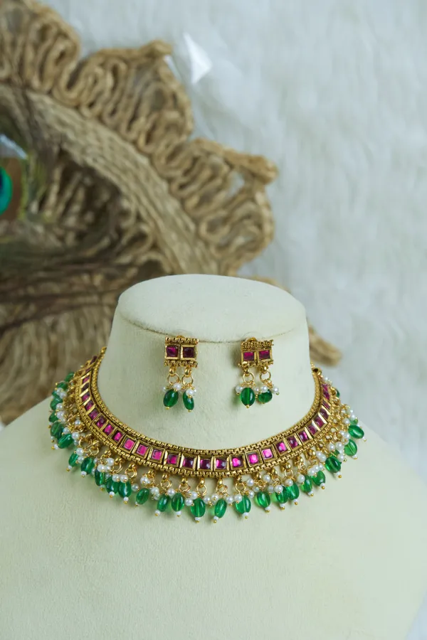 Premium_-_Kundan_Pink_and_Green_Neck_set