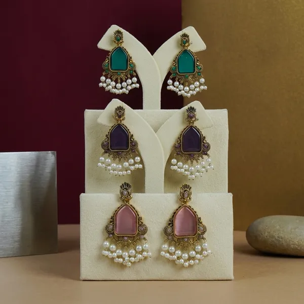 Premium_-_Statement_Monalisa_stone_Studs_with_pearls_-_Broad