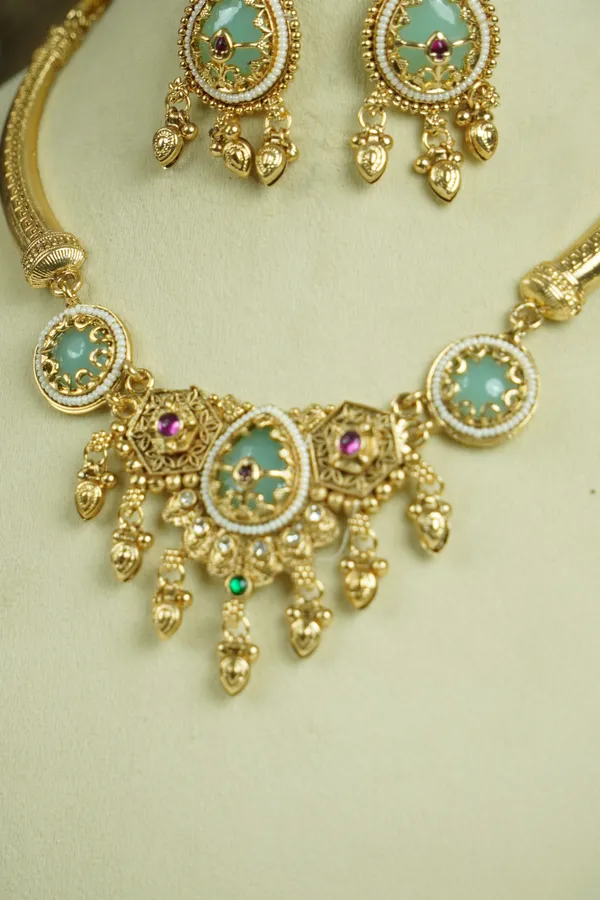 Sabya_-_Premium_Wide_Necklaces_-_1
