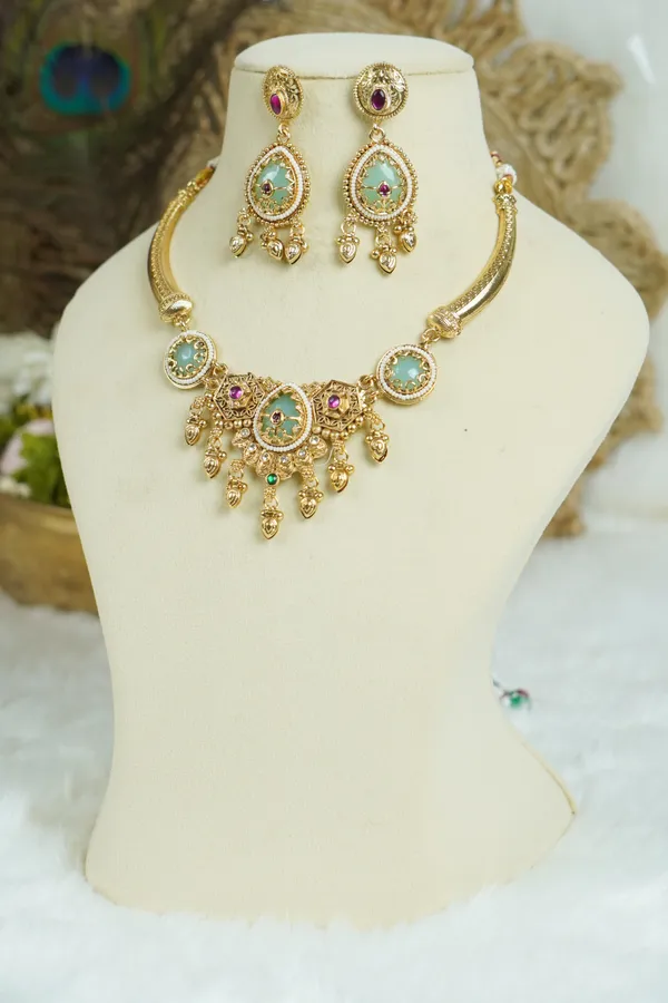 Sabya_-_Premium_Wide_Necklaces_-_1