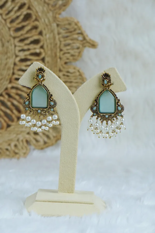 Premium_-_Statement_Monalisa_stone_Studs_with_pearls_-_Broad