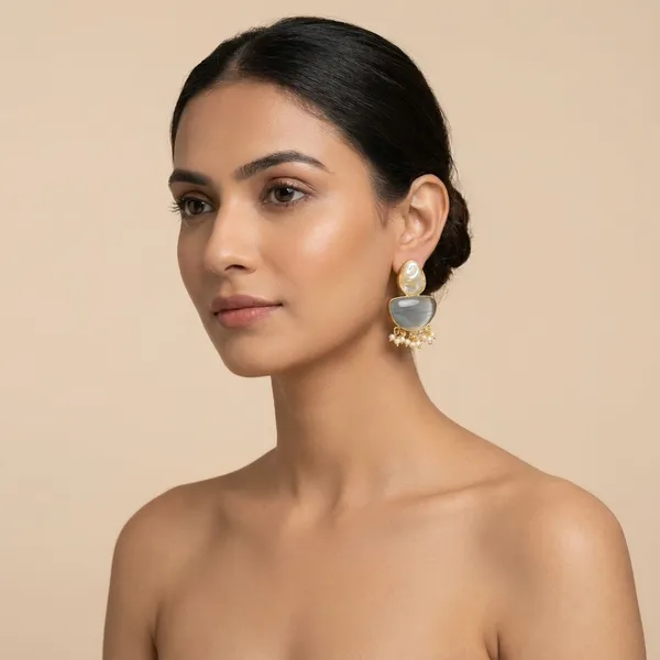 LYRA_-_AURA_-_PEARL_STATEMENT_EARRINGS_-_10