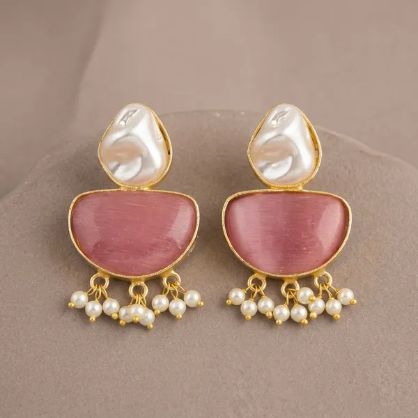 LYRA_-_AURA_-_PEARL_STATEMENT_EARRINGS_-5