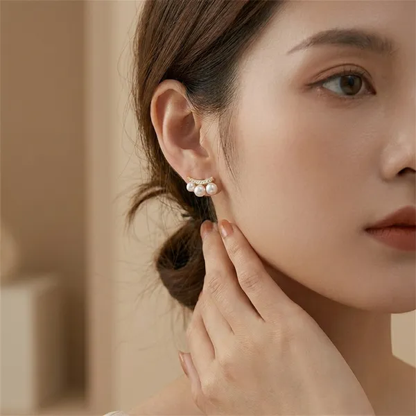 LYRA_-_AURA_-_PEARL_STATEMENT_EARRINGS_-_13