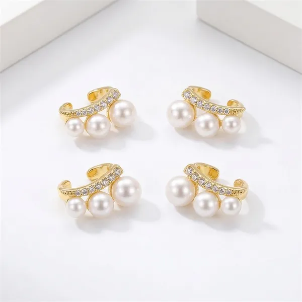 LYRA_-_AURA_-_PEARL_STATEMENT_EARRINGS_-_13