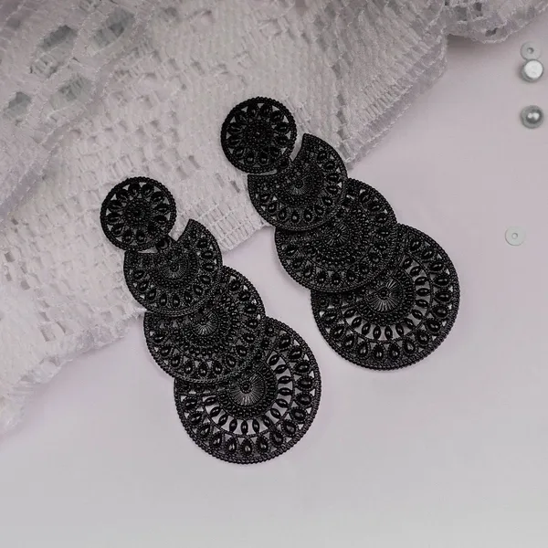 Trendy_Black_Oxidised_Chandbali_Style_Earrings_For_Women