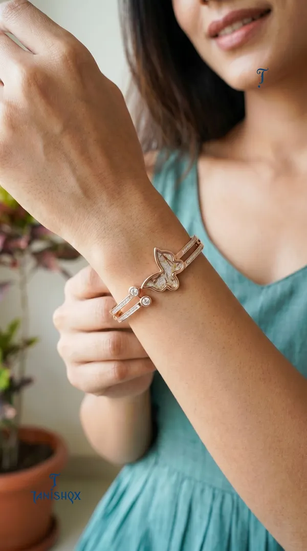 Modern_Rose_Gold_Bracelet_For_Women