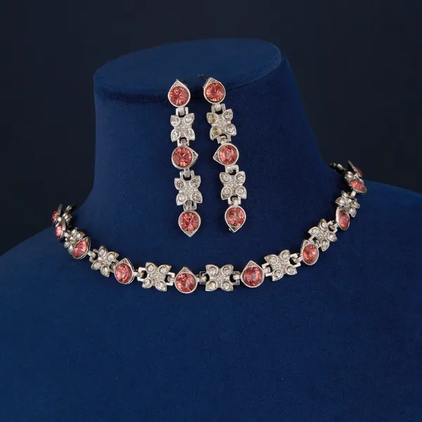 Elegant_Pink_Stone_Necklace_Set_With_Matching_Earrings_For_Women