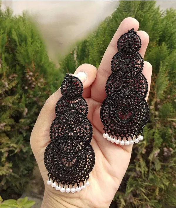 Trendy_Black_Oxidised_Chandbali_Style_Earrings_For_Women