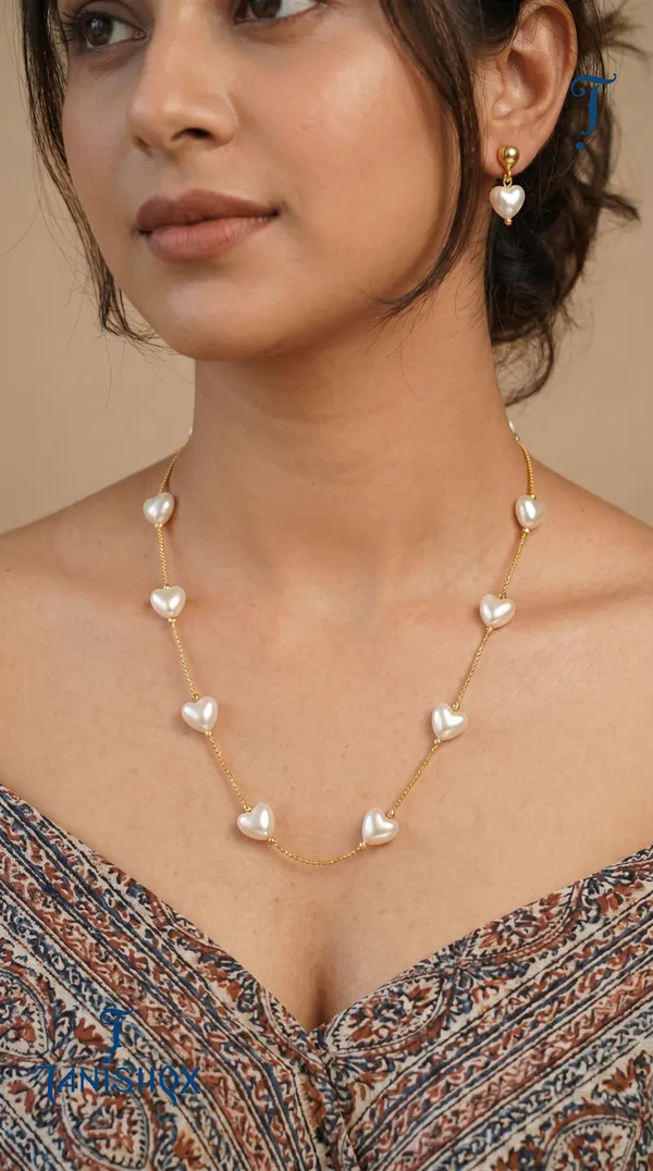 Elegant_Pearl_Heart_Necklace_Set_For_Women_With_Earrings
