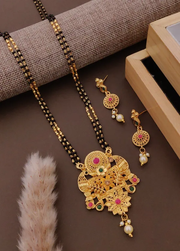 Micro_Gold_Plated_Diamond_Studded_Fancy_Flower_Square_Mangalsutra_Set_With_Earrings