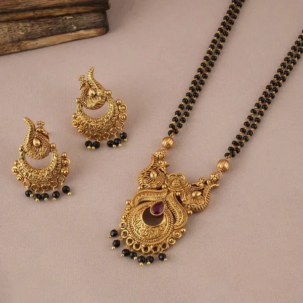 Designer_Mangalsutra_Pendant_With_Synthetic_Stone