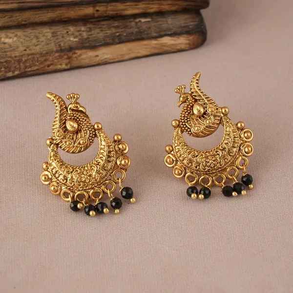 Designer_Mangalsutra_Pendant_With_Synthetic_Stone