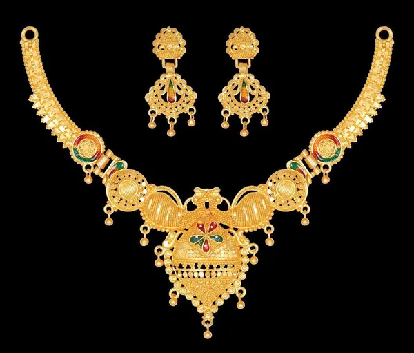 Traditional_Gold-Plated_Necklace_Set_With_Earrings