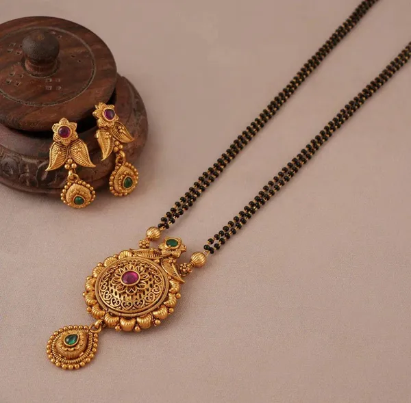 Amazing_Antique_Gold_Floral_Stone_Pendant_Set