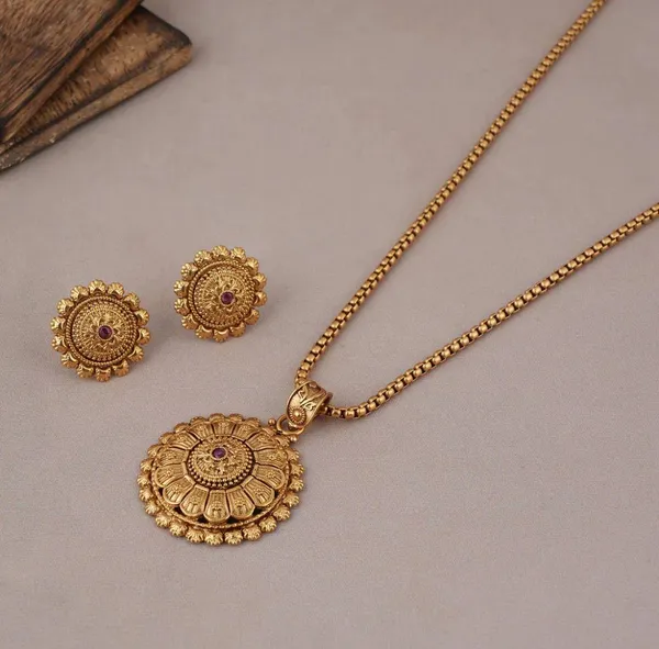 Amazing_Antique_Gold_Floral_Stone_Pendant_Set
