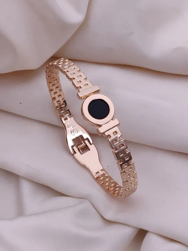 Modern_Rose_Gold_Bracelet_For_Women