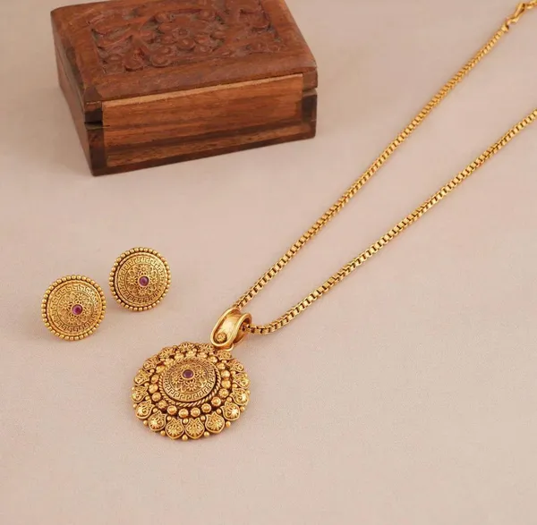 Amazing_Antique_Gold_Floral_Stone_Pendant_Set