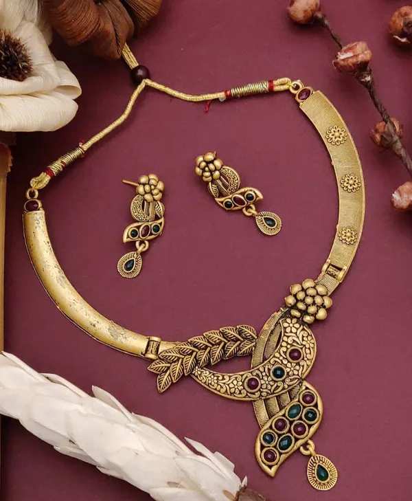 Leaf_Motif_Gold_Necklace_Set_With_Multi_Color_Stones_&_Earrings