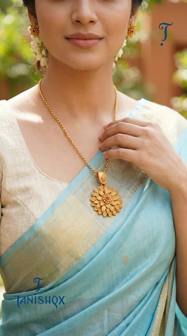 Amazing_Antique_Gold_Floral_Stone_Pendant_Set