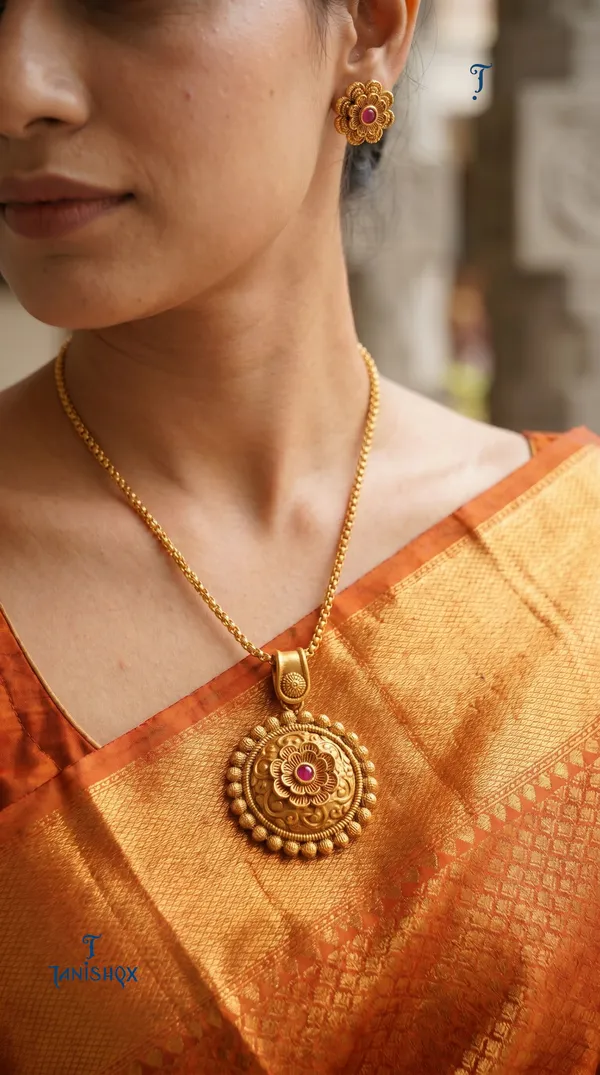 Amazing_Antique_Gold_Floral_Stone_Pendant_Set