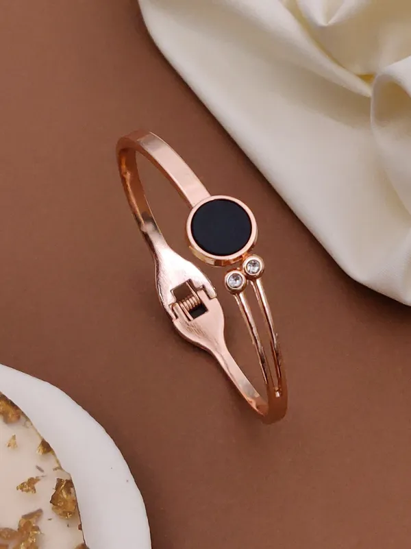 Modern_Rose_Gold_Bracelet_For_Women