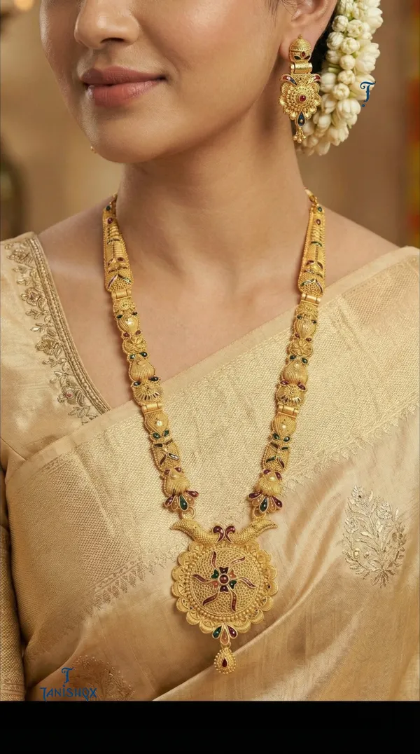 Traditional_Gold-Plated_Necklace_Set_With_Earrings