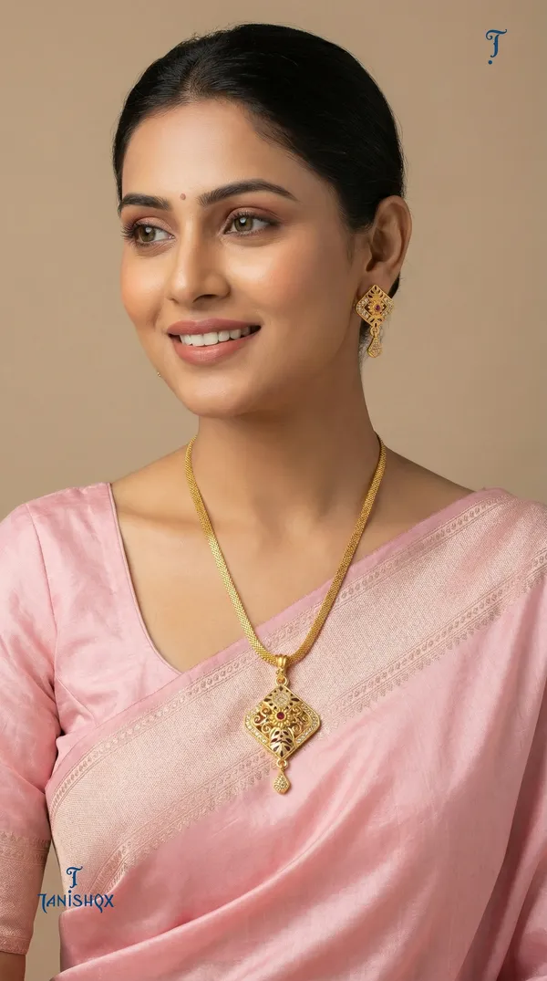 Micro_Gold_Plated_Ad_Diamond_Studded_Fancy_Oval_Pendant_Set_With_Chain