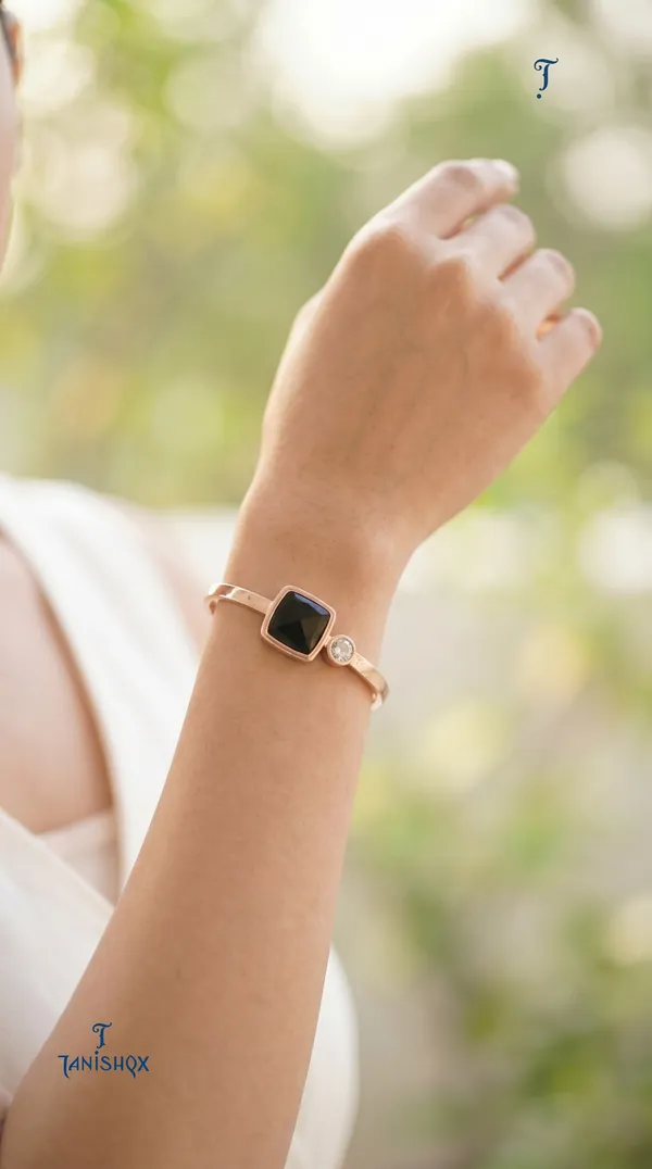 Modern_Rose_Gold_Bracelet_For_Women