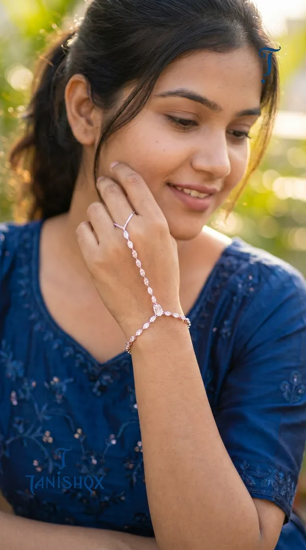Rose_Gold_Luxury_Hand_Bracelet_Ring