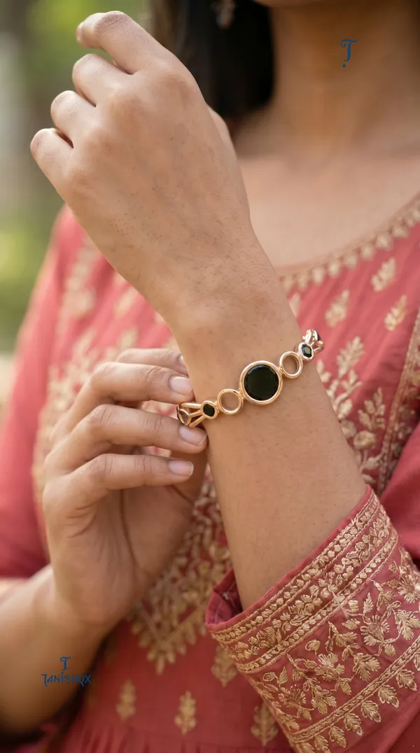 Modern_Rose_Gold_Bracelet_For_Women
